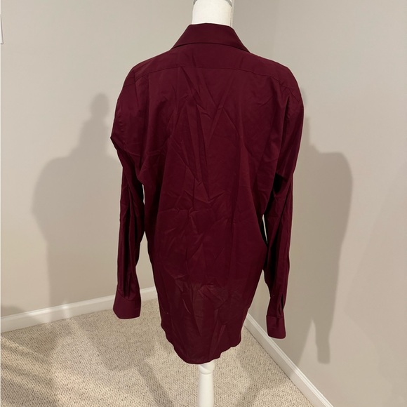 Set of 2 Men’s Formal Button Down Dress Shirts - Picture 8 of 10